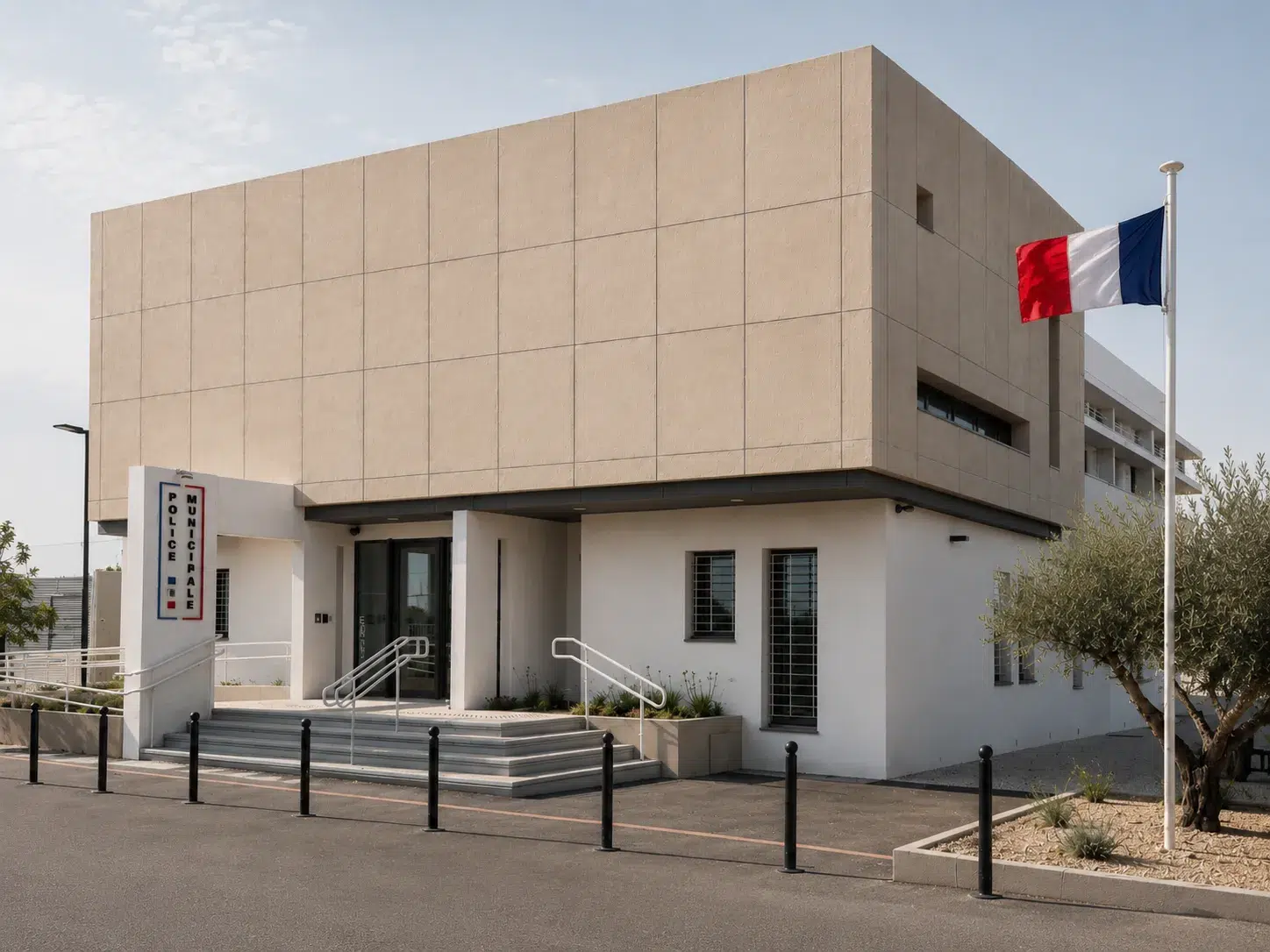 Vitrages de sécurité Poste de Police Avignon KDM Menuiserie