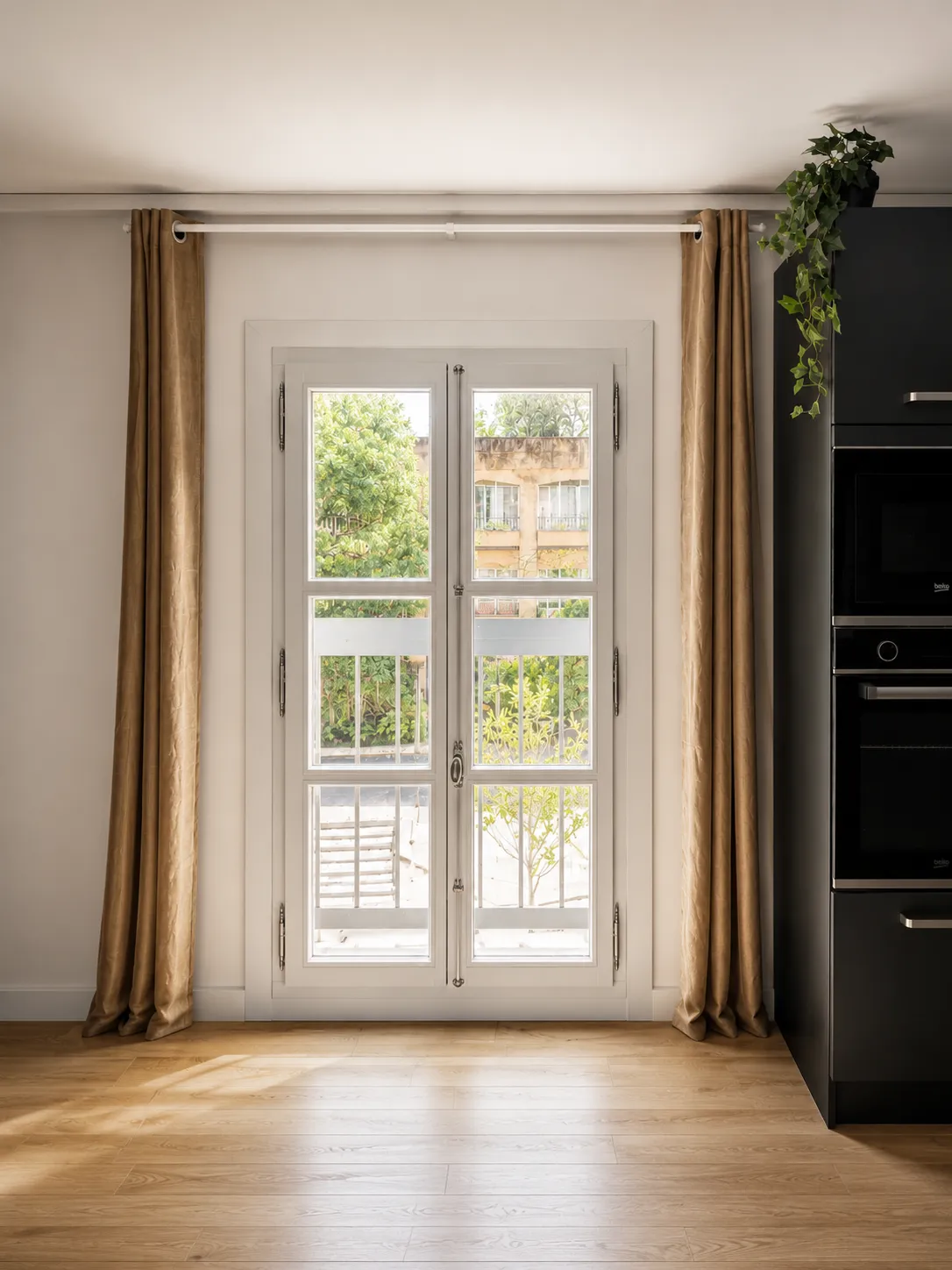 KDM Menuiserie Solutions sur mesure Porte fenêtre Orange Provence