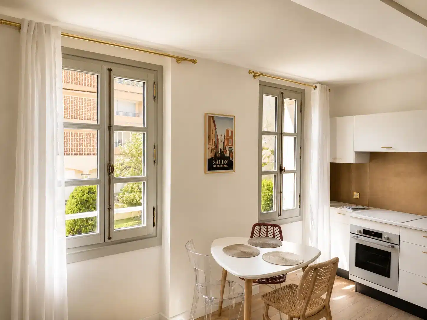 Wooden windows and French doors for a townhouse in a protected historic city center KDM